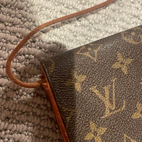 Louis Vuitton Twin Pochette - Picture 2 of 6